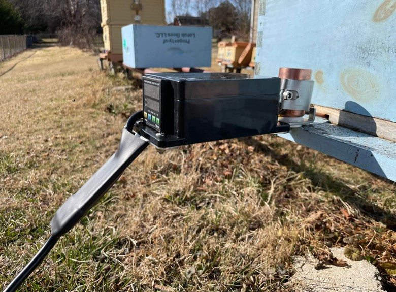 Lorob Bees "Macro" Oxalic Acid Vaporizer FRONT ENTRANCE